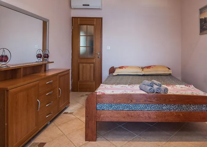 Weiss 2 By Interhome