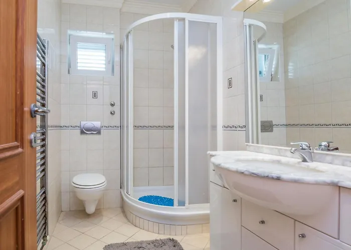 Weiss 2 By Interhome