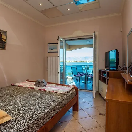 Weiss 2 By Interhome アパート ヴィル