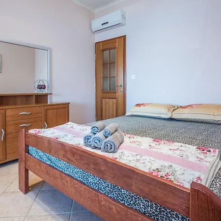 Apartment Weiss 2 By Interhome