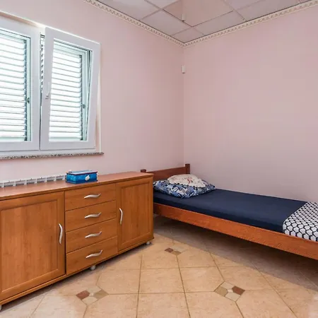 Apartment Weiss 2 By Interhome Vir